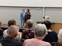 Mirjan ja Kaisun takaperin lauluesitys yllätti hienosti