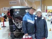 Aarne, Siiri ja museoauto, komea yhdistelmä 