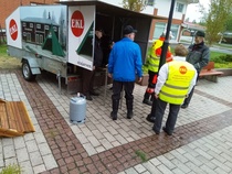 grillin virittely peräkärryn suojiin