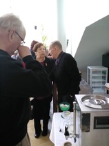 seurustelua kakkukahvien lomassa