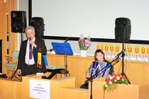 Laulu Jukka Haataja, säestys Satu Pelkonen