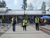 Eläkkeensaajat mm. järjestysmiehinä
kuva Mika Hamari