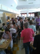 Juhlat aloitettiin keittolounaalla. 