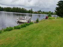 pitkälti kaunista rantaa