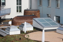 Kuvan takaosassa Iglu-sauna