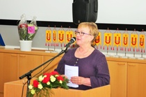 Juontaja Aune Kokko-Oikarinen