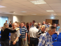 äitien kukituksen jälkeen jonohalit