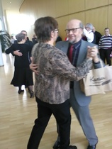 ja kaikilla oli niin mukavaa että... jäädään odottamaan seuraavia juhlia