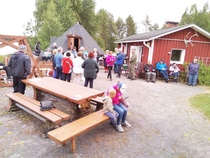 vilkasta kuulumisten vaihtoa